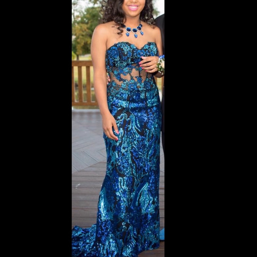 Prom dress
